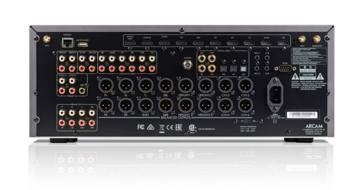 ARCAM AV40 - Pre Amp / Processor